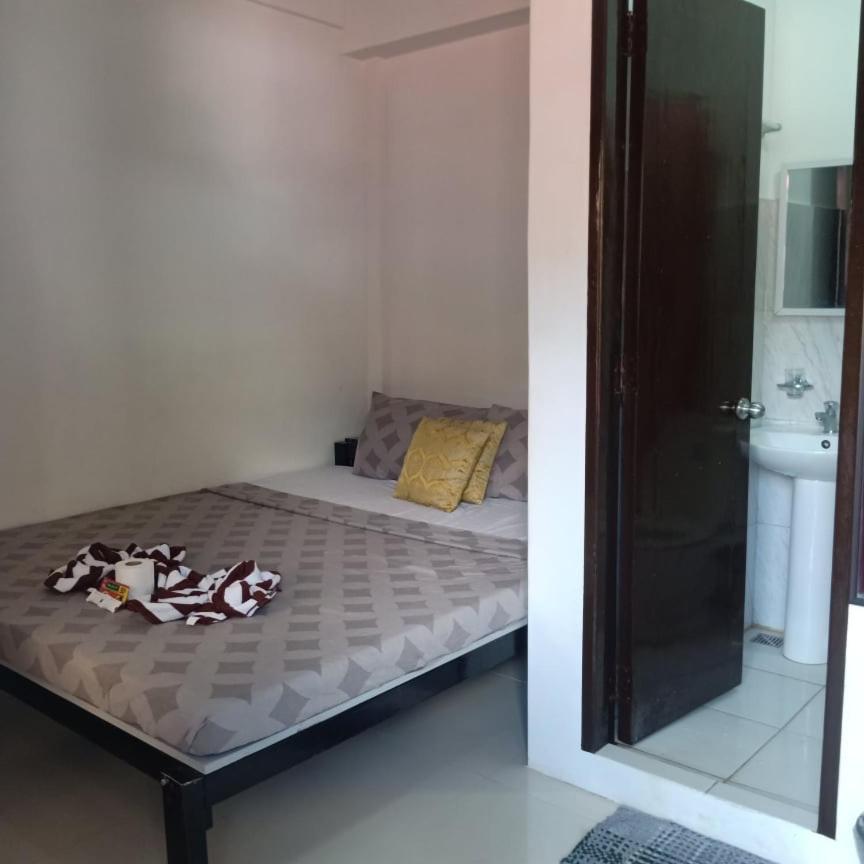 Chelle'S Apartelle-Inn Ел Нидо Екстериор снимка