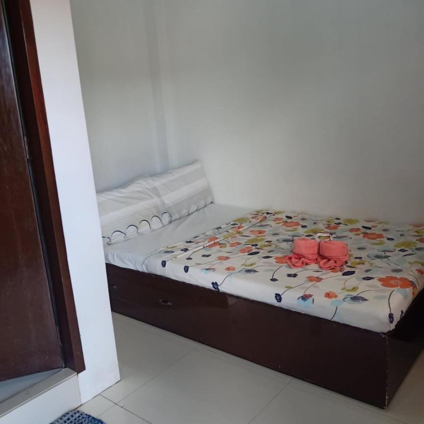Chelle'S Apartelle-Inn Ел Нидо Екстериор снимка